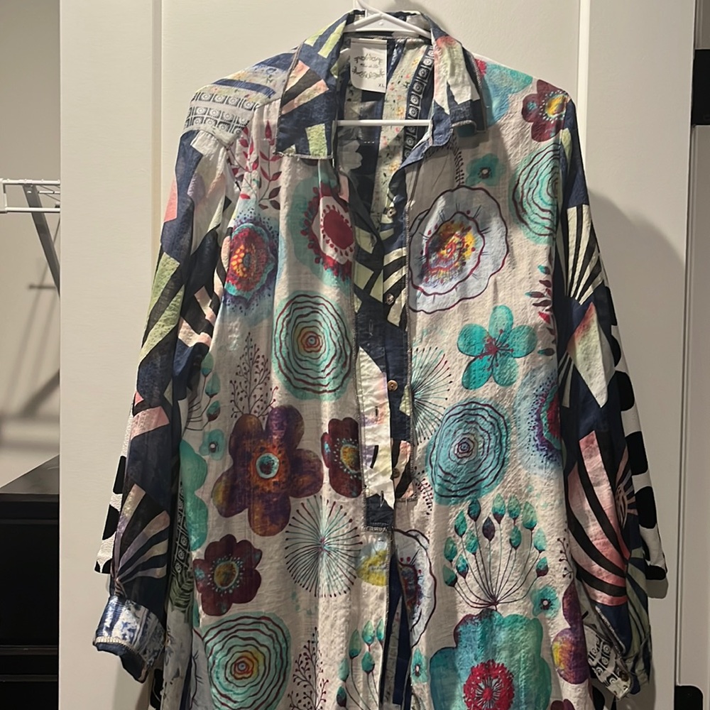**on hold**Fun summer top